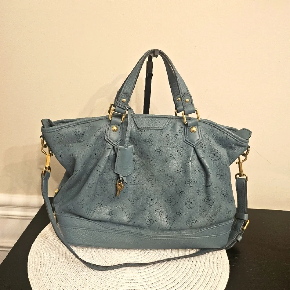 Louis Vuitton Mahina Cirrus PM Tote in Blue – Strap, Lock & Key, Dustbag, COA